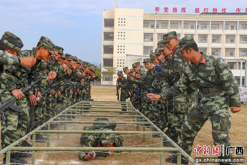 广西武警官兵掀起冬季大练兵热潮