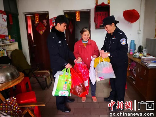 北海警方深入社区开展反诈骗宣传工作