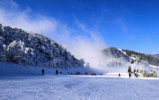 玉舍雪山滑雪場 玉舍雪山滑雪場