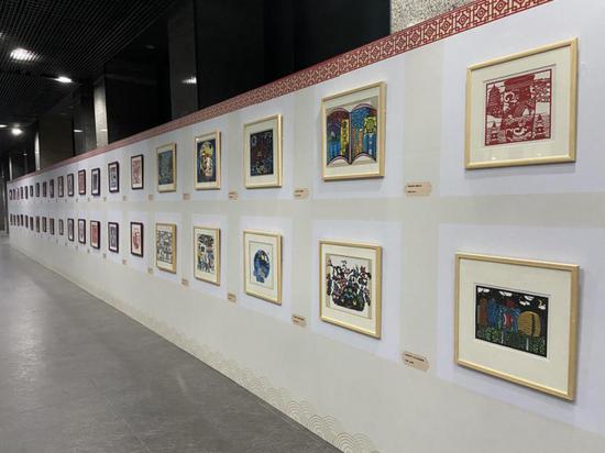 青少年创意剪纸大赛优秀作品在杭州展出。杭州工艺美术博物馆供图