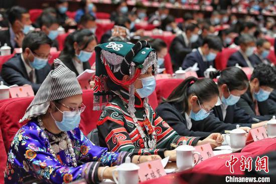 1月25日，贵州省十三届人大四次会议在贵阳开幕。　瞿宏伦 摄