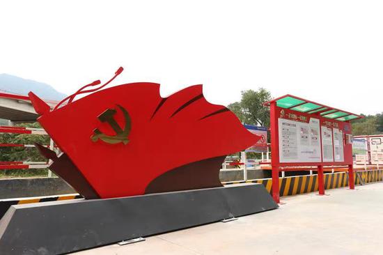 义东高速“红旗责任区”。浙高建公司 供图