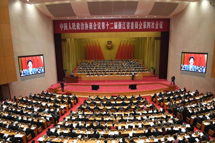 浙江省政协十二届四次会议。张茵 摄