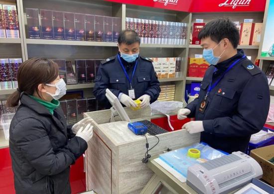 烟草专卖执法。富阳区烟草专卖局 供图