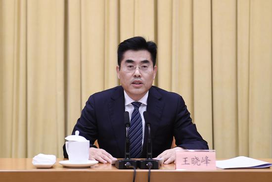 浙江省委统战部常务副部长王晓峰主持会议。王刚 摄