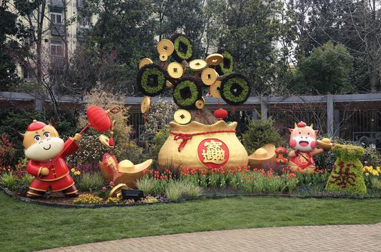 杭州园林工人精心制作的春节环境小品 毛志良供图