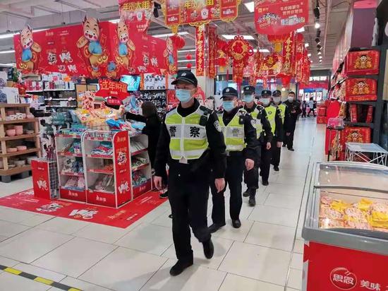 杭州警方开展巡查指导。杭州公安 供图