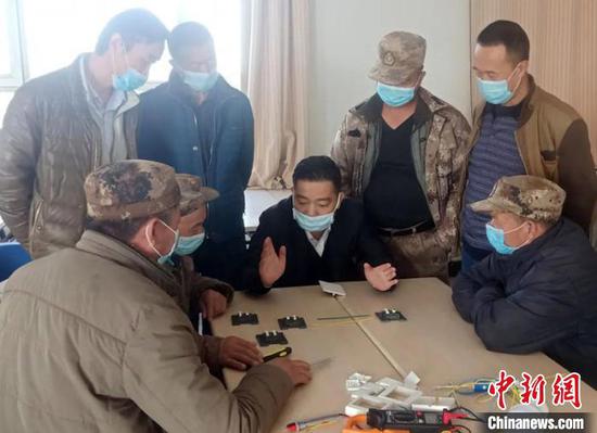 台州援疆教师义务为新疆兵团职工培训“充电”