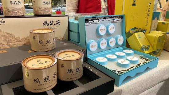 “千岛集市”现场。钱晨菲 摄