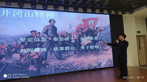 党员干部诵读红色经典诗词，学党史、学初心。 温栋提供