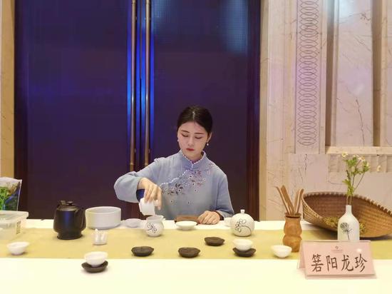 “箬阳龙珍”国家地理标志品牌发布会暨婺城区第三届茶文化节现场。胡丁于 摄