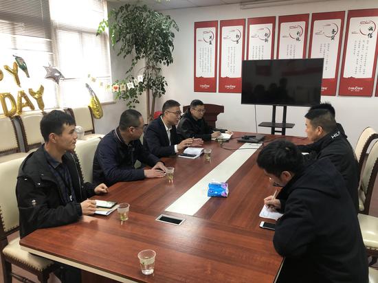 瓯海区市场监管局工作人员调研企业知识产权奖补资金使用情况。瓯海区市场监管局供图