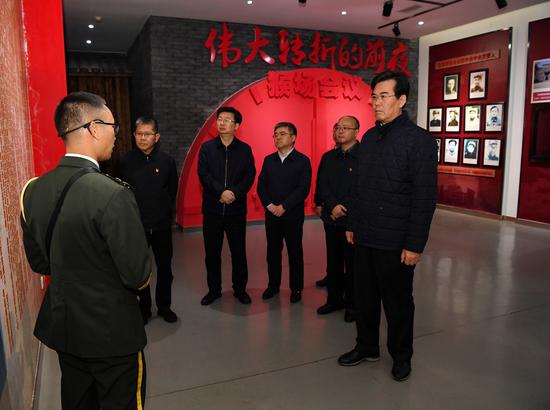 李炳军在猴场会议纪念馆参观，开展党史学习教育