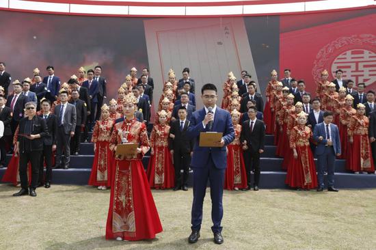 2021新杭州人新婚盛典现场。 张晓燕供图
