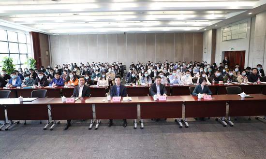 建德市召开党政储备人才招聘见面会。 方祺供图