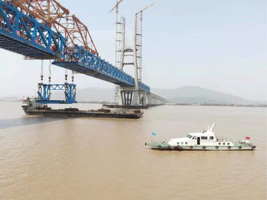 杭绍台铁路椒江特大桥即将合龙 刘日港供图