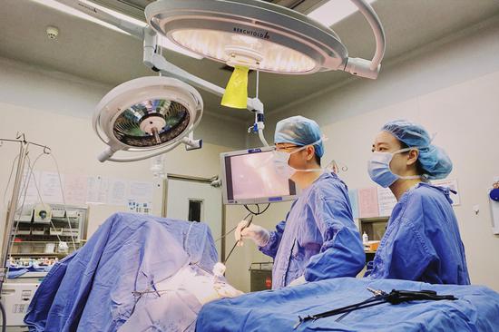 邵逸夫医院开展超微创胆囊手术 改良术¤式让