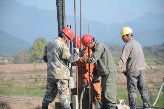永康市太平灌区引水渠改造施工现场。黄晓刚 摄