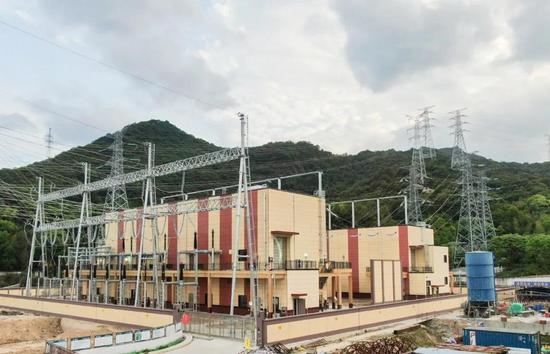 原址重建后的220千伏临海变电站  蒋宜秀 摄