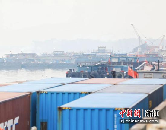 杭州东洲内河国际港 董晓龙 摄