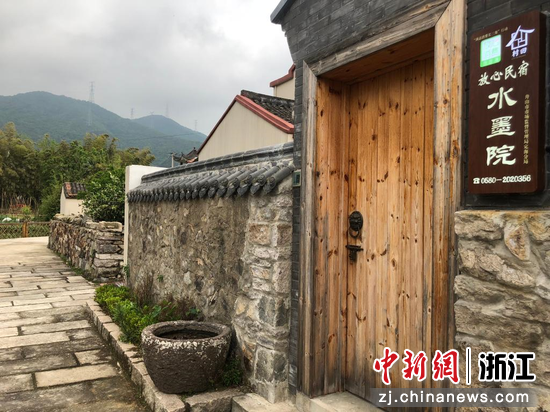马岙村一民宿。  林波 摄
