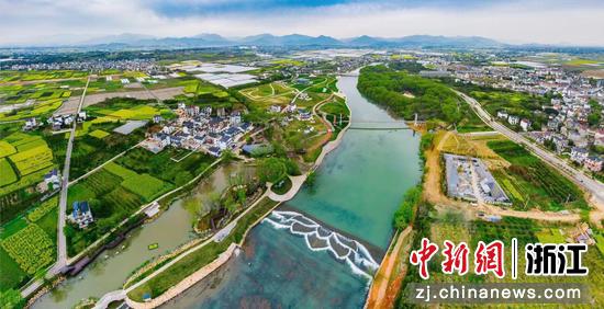 衢州市衢江区莲花国际未来乡村。毛建 摄