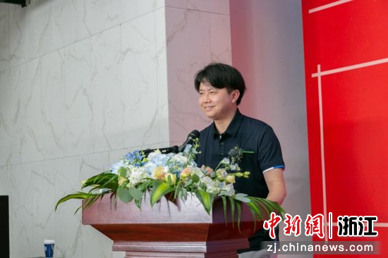 中国美术学院附中AIP国际艺术课程的常务副校长张浩发言。  王博 摄
