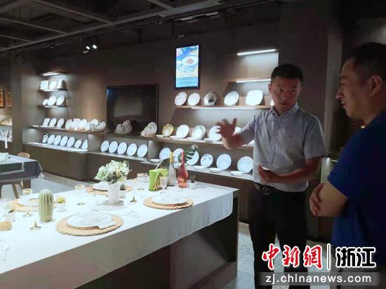 浙江雪丽日用品有限公司产品展示。 黄永强供图