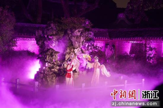 表演现场。 钟易轩供图