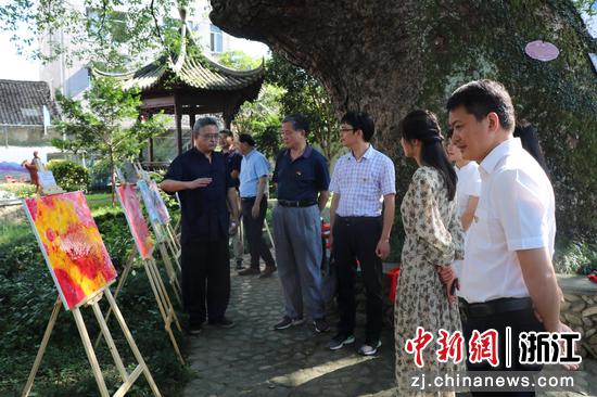 画展现场。汪东福 摄