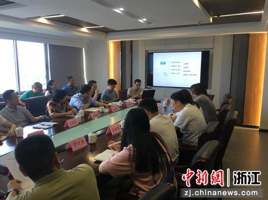 会议现场。郑俊能 摄