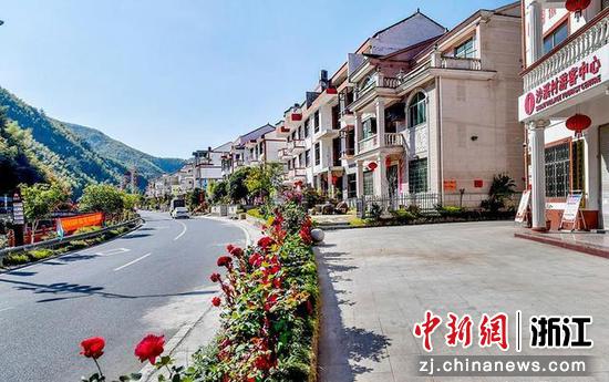 盘峰乡新貌。季丽莉 摄