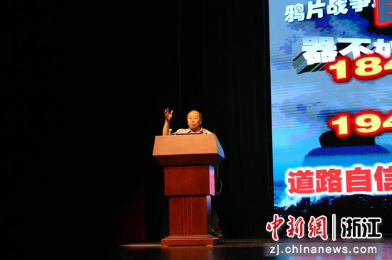 党史宣讲现场  刘治乾 摄