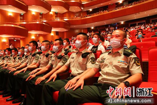 官兵现场聆听宣讲  刘治乾 摄