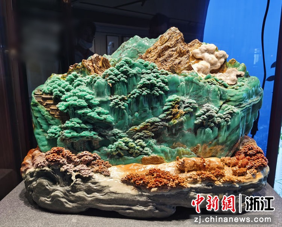 部分作品赏析 林建新 《敕勒歌》 雅安绿 77x55x28cm&nbsp;