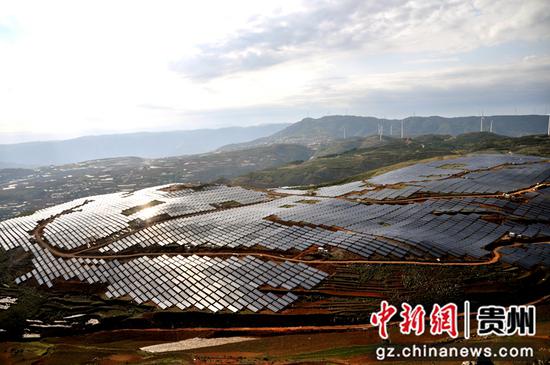 2015年5月9日，贵州第一个光伏发电站——平箐光伏电站并网，贵州实现光伏“零”的突破。