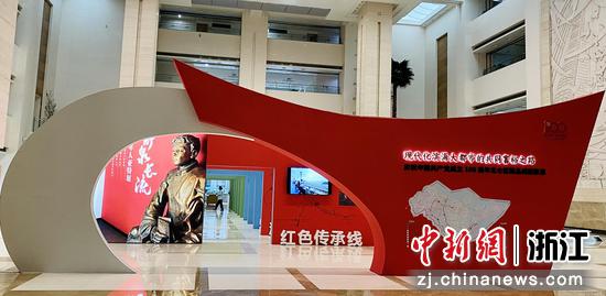 “现代化滨海大都市的共同富裕之路”——庆祝中国共产党成立100周年精品线摄影展 李典供图