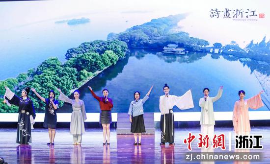 决赛现场 东东 摄