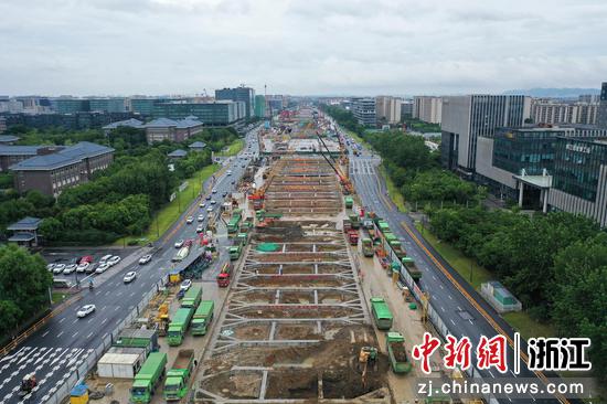 杭州未来科技城一处工地恢复施工。  王刚 摄
