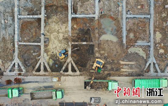 杭州未来科技城一处工地恢复施工。  王刚 摄