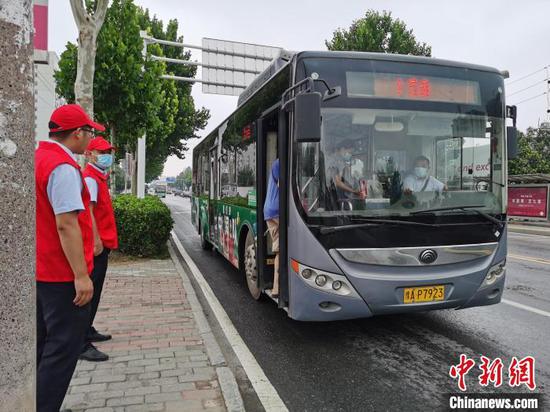 鄭州災后交通秩序趨于正常 339條運營公交線路全部恢復
