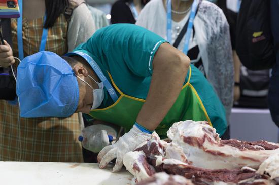 “庖丁解牛”亮相2021国际肉博会