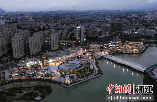 特色街区一景 陈饰 摄