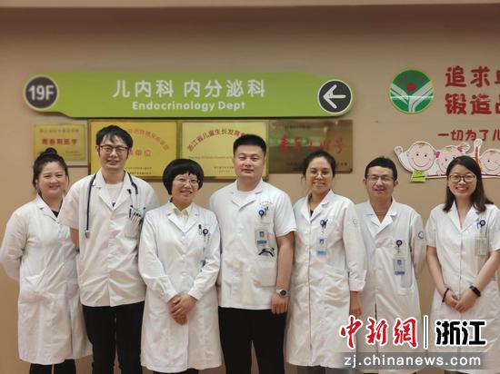 在东阳市对口帮扶下，南江县开设当地第一个小儿内分泌科。 徐倩 摄