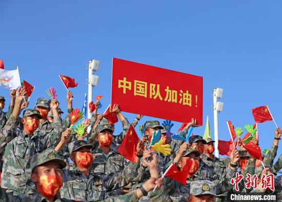 “国际军事比赛-2021”中国库尔勒赛区首个比赛日中国车组迎来“开门红”