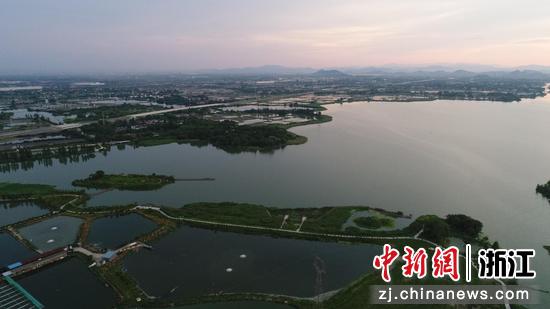 俯瞰新市水乡景色 俞大庆 摄