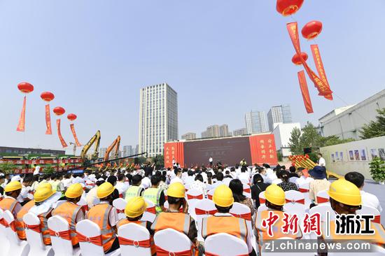 奠基仪式现场。 中建四局供图