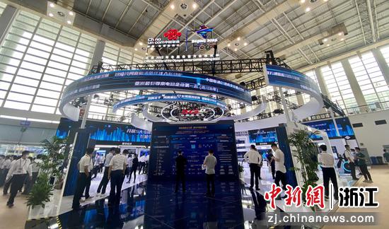 2021世界数字经济大会中国联通展位  项菁 摄