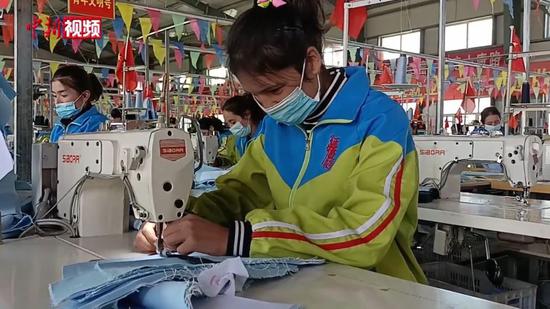 新疆喀什的鄉村服裝廠：幫助村民在家門口就業