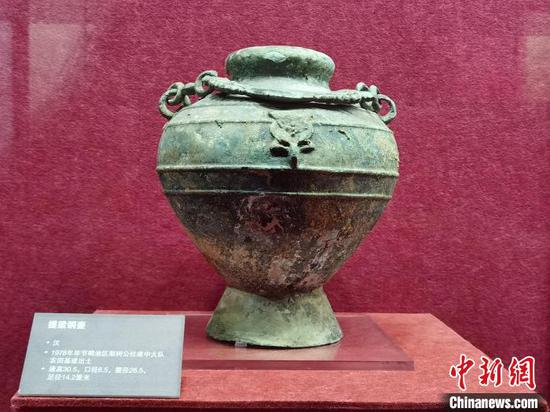 贵州省博物馆展出的青铜器文物。　周燕玲 摄